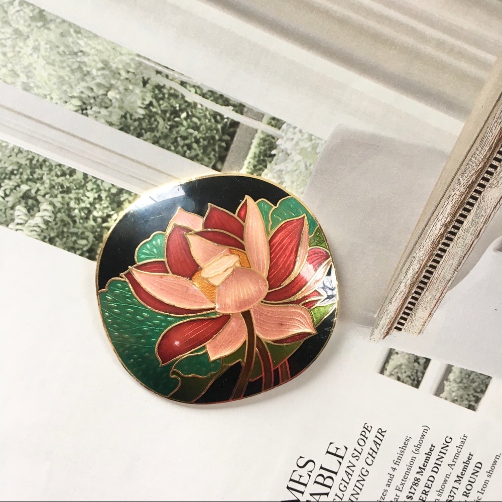 Vintage Lotus Gold Tone Pin
